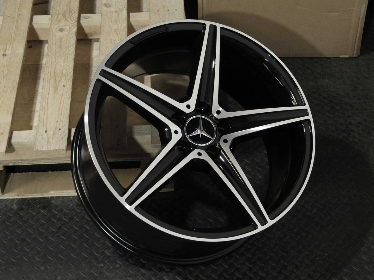 MC825 GLOSS BLACK MACHINED FACE