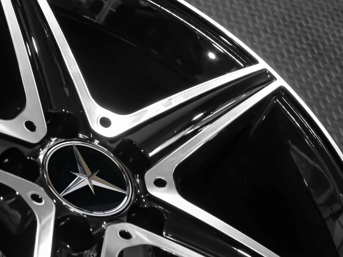 MC825 GLOSS BLACK MACHINED FACE